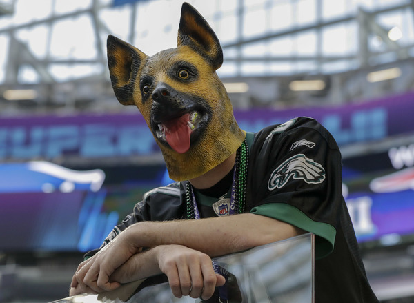 Philadelphia Eagles' Zach Ertz explains origin of 'underdog' masks